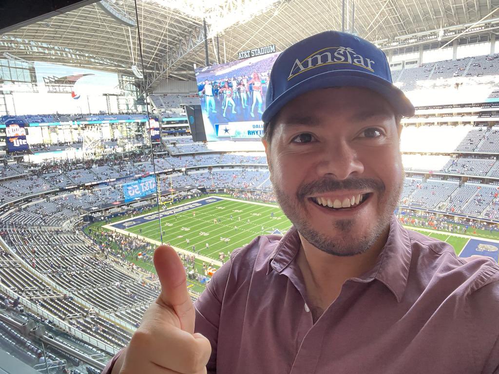 elschur's tweet photo. Great to be here! @dallascowboys #DallasCowboys https://t.co/HidBxvZha7