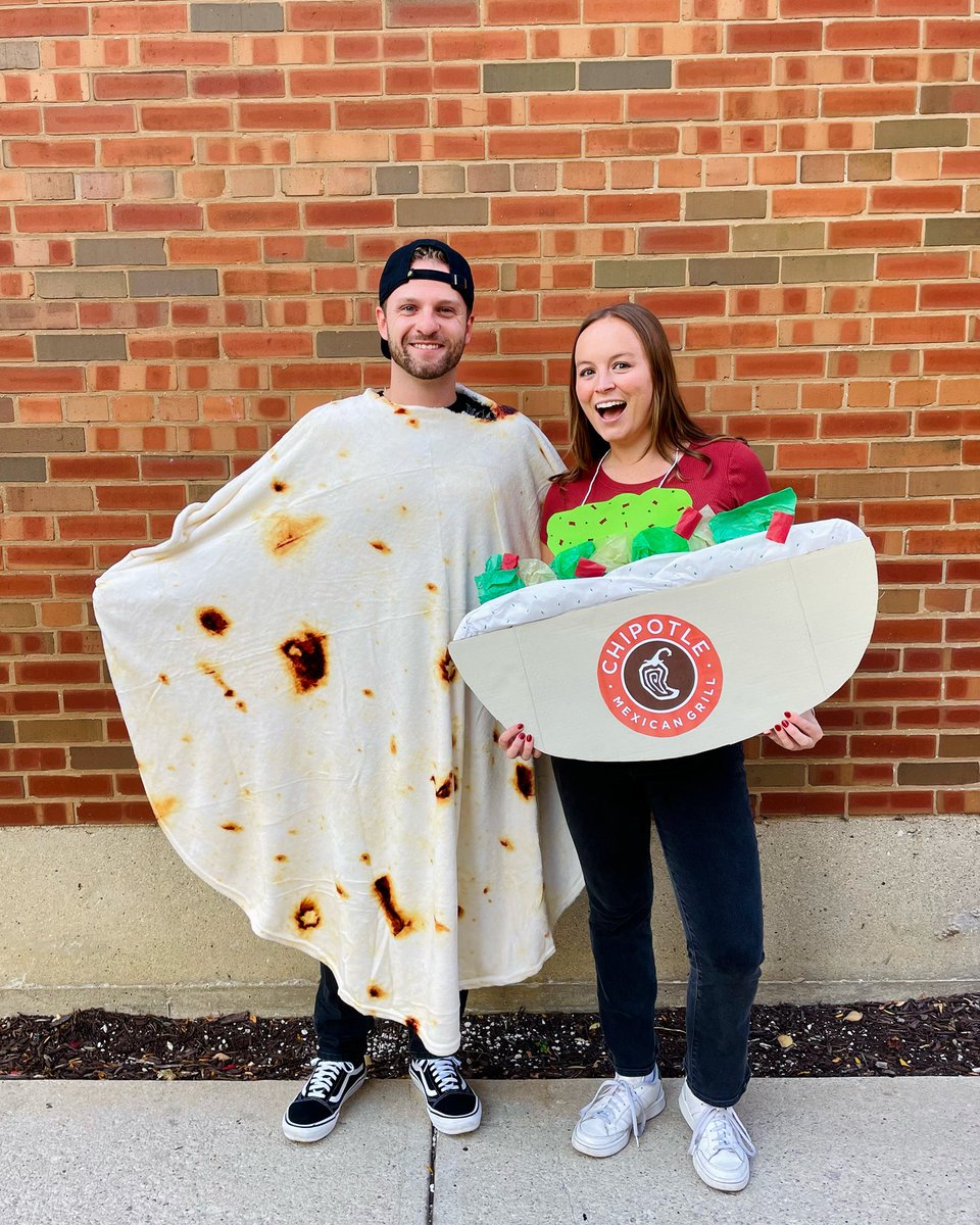 jcare5496's tweet photo. @ChipotleTweets every burrito bowl deserves a side tortilla https://t.co/hD5UroABYy