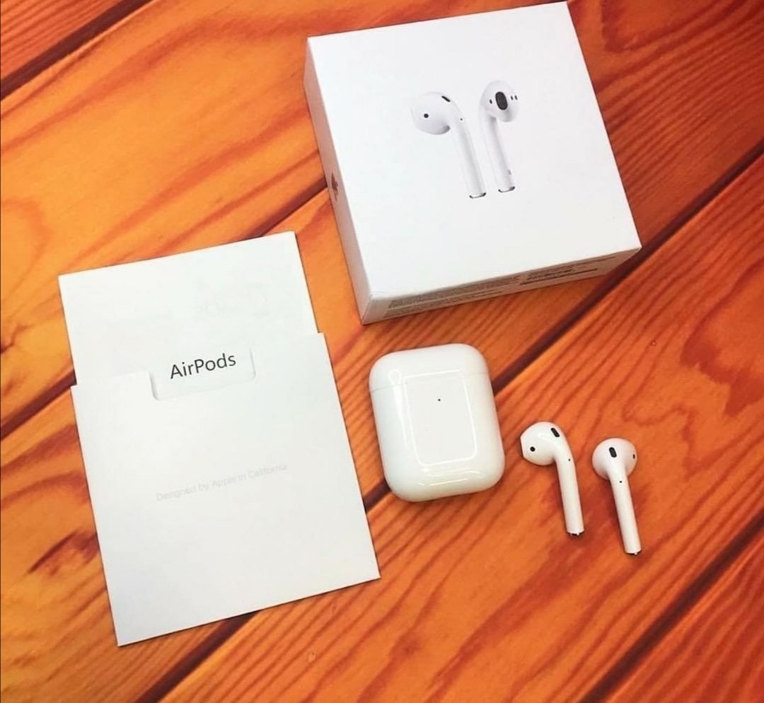 store_goth's tweet photo. 🔸سماعة Airpods 2 ✨.
🔸جودة عالية في الصوت والتصنيع 🔉.
🔸بطارية تشغيل حتي 4 ساعات 🔋.
🔸علبة شحن حتي ثلاثة مرات للسماعة .
🔸ضمان شهر على الجودة ✅.
🔸متوفرة بسعر =8000ج.
🔸للطلب عبر الدايركت 📩. https://t.co/81g97BuCvZ
