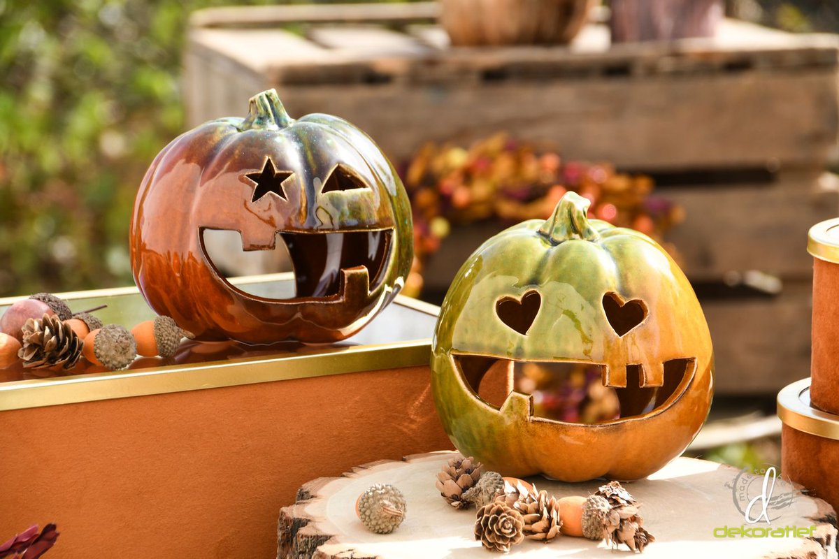 MaisonObjet's tweet photo. 🍂🎃 Fall season is truly underway, and it’s time to get in the Halloween spirit!
Whether you are looking for useful or fun objects, there are plenty of decorative items to discover on the M.O.M platform! https://t.co/oJuai2UdNK
#momplatform @suckuk https://t.co/q9PK80OVxb