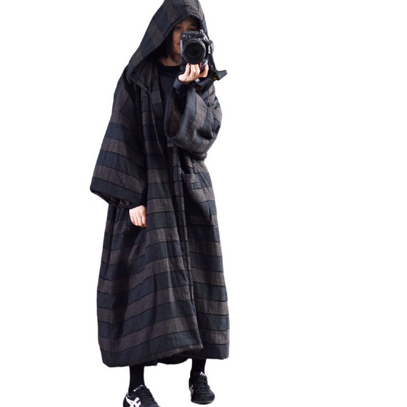 meetcustomclot1's tweet image. Women Winter Long Hooded Coat, Loose Fitting etsy.me/3vUihBE #winterouterwear #paddedcoat #loosefittingcoat #longcoatwomen @etsymktgtool