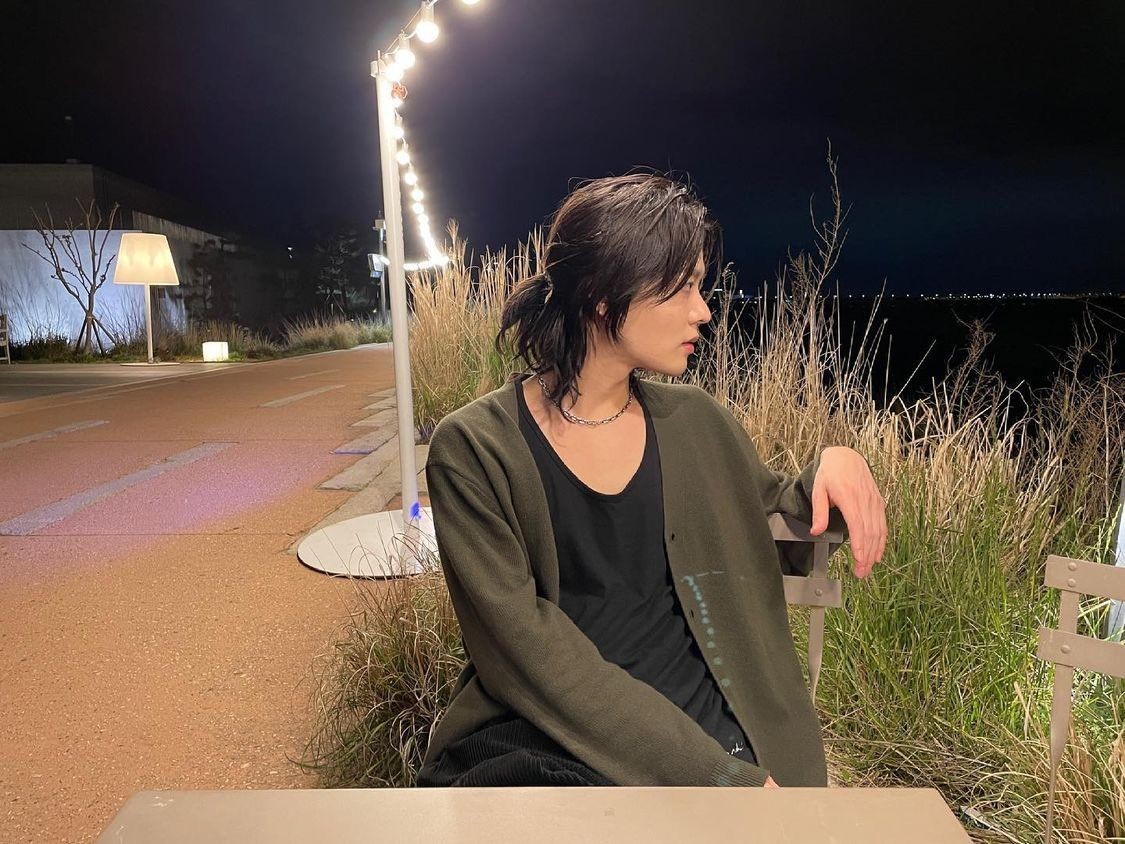 3.676 mdpl 🍁 

Yuta AU
Write by ©nananoona