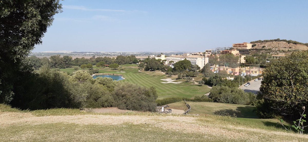 Qué gran día hemos pasado en <a href="/barcelohoteles/">Barceló Hotel Group</a> Montecastillo, cerrando la XIII Liga andaluza <a href="/galaxiagolf/">GalaxiaGolf</a> , no conocía el campo y me ha gustado mucho,y además 39 puntos!!!!👏👏☝🕺🕺🕺🕺