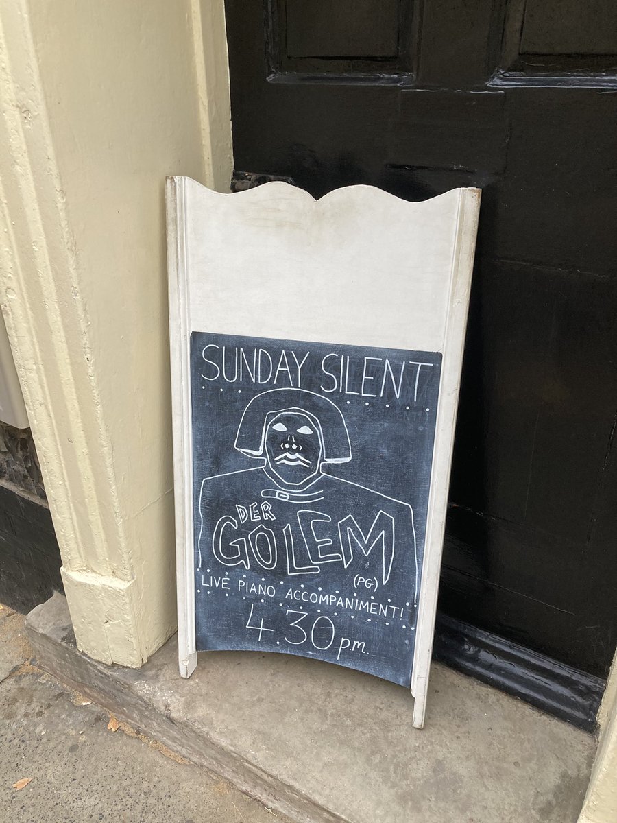 ThePalaceCinema's tweet photo. 20min to go 😬

#PalaceSundaySilent
#DerGolem 
Board: Jack Prosser https://t.co/DdCQnWUSt2