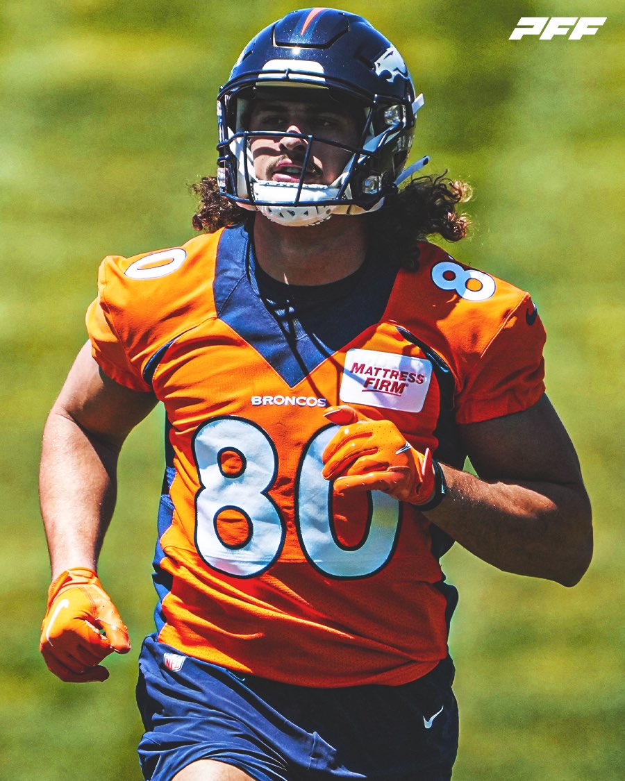 PFF_Fantasy's tweet photo. Who picked up Greg Dulcich?👀

🐎4 REC
🐎87 YDS 
🐎12.7 PPR points https://t.co/AjZcX4xiKz