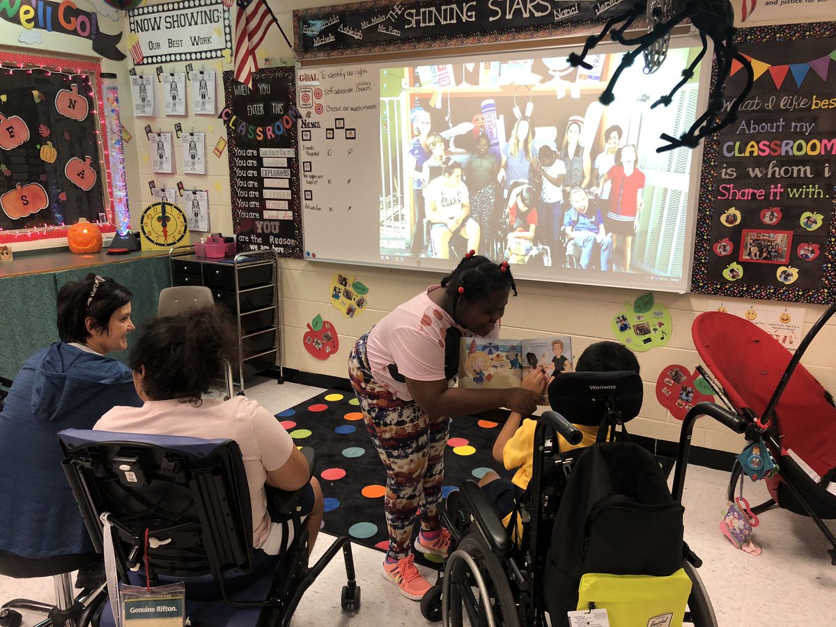 One of my students wanted to read our book to the class! She is helping her classmates touch characters like I do during read-a-louds! This makes my heart so happy 💕 @oms_bulldogs @collierschools