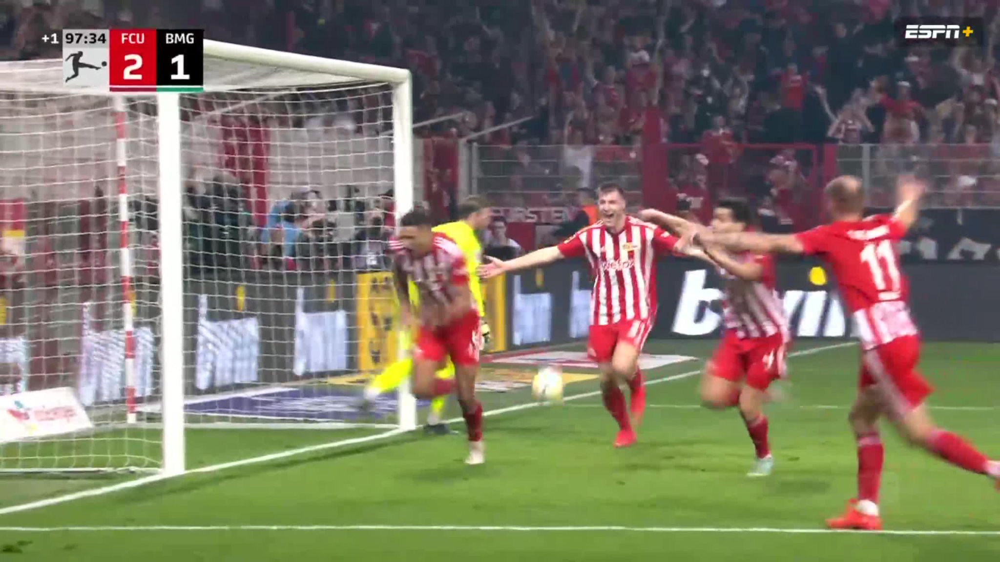 UNBELIEVABLE! Union Berlin score in the 97th minute to stay on top of the Bundesliga 🤯

What a story!”