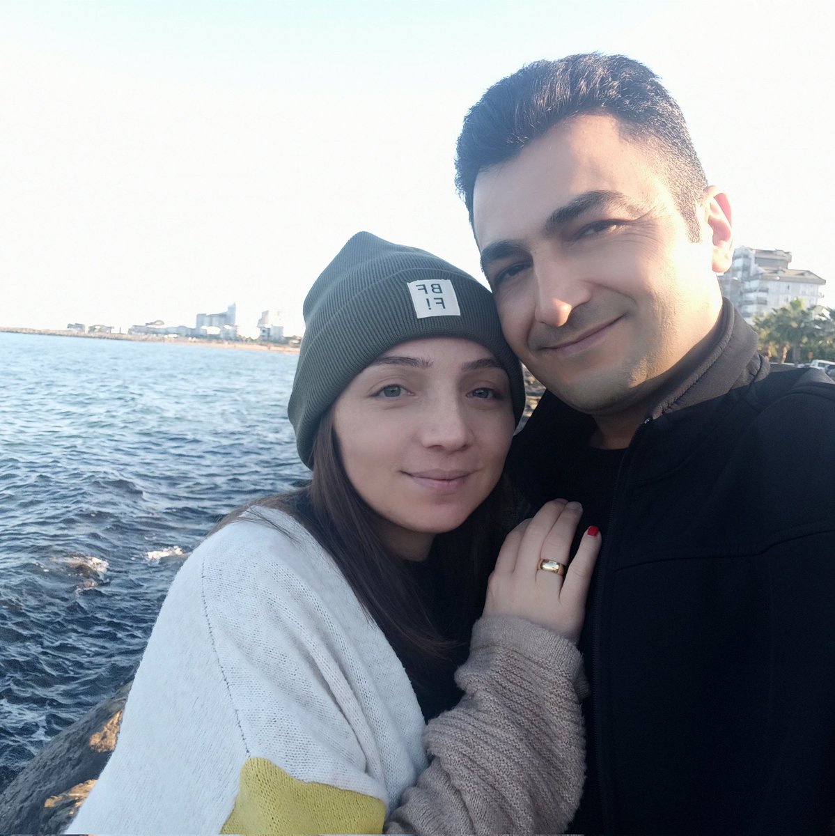 _emel55's tweet photo. #YeniProfilResmi https://t.co/yieA5anr1C
