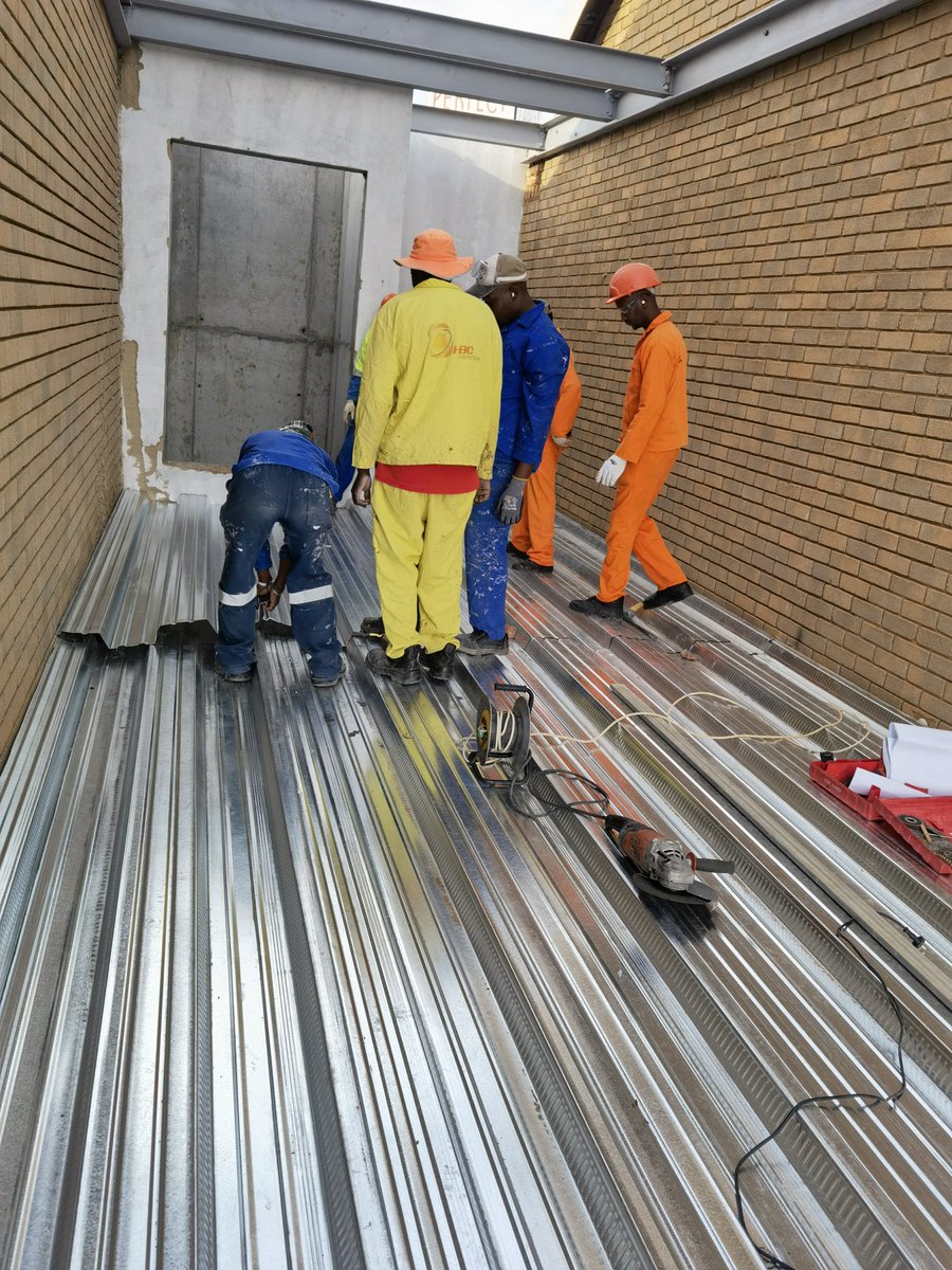 Impitechproject's tweet photo. Bondek floor slab!. https://t.co/tUh7M2Ct7Y