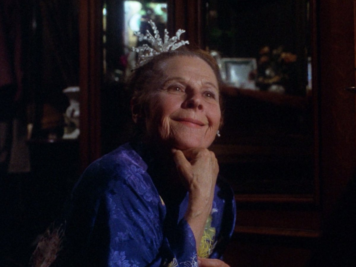 Happy birthday to the great Ruth Gordon! 💚 Seen here in two of her most iconic performances as Minnie Castevet in ROSEMARY'S BABY (1968) and Maude in HAROLD AND MAUDE (1971).