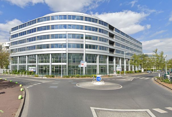 DataqubeG's tweet photo. Great opportunity in Paris! We're  pleased to offer a unique 8MW Green Data Centre with a 1.2 PUE and CAPEX of only 5.8 MEUR/MW. A great opportunity for Data Centre operators. Get in touch for more info https://t.co/L189Ik8fZe