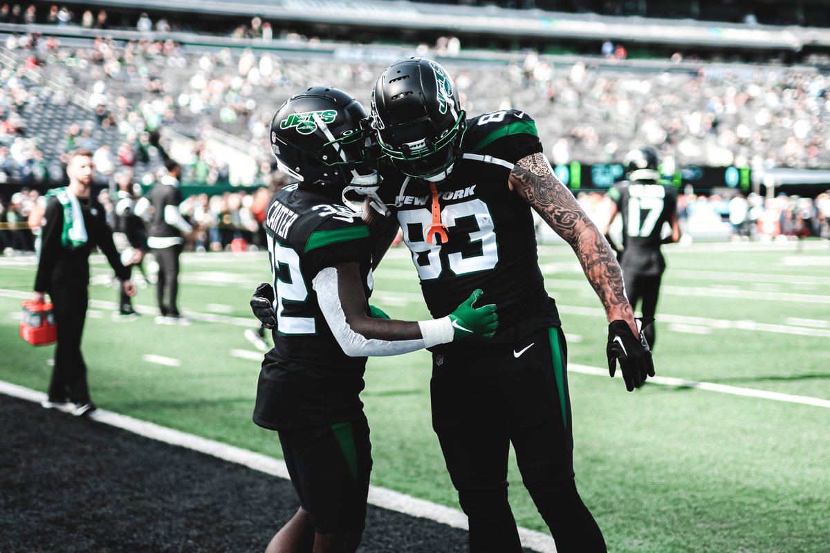 nyjets's tweet photo. Stealth Black 😈 https://t.co/elzEr0HbVh