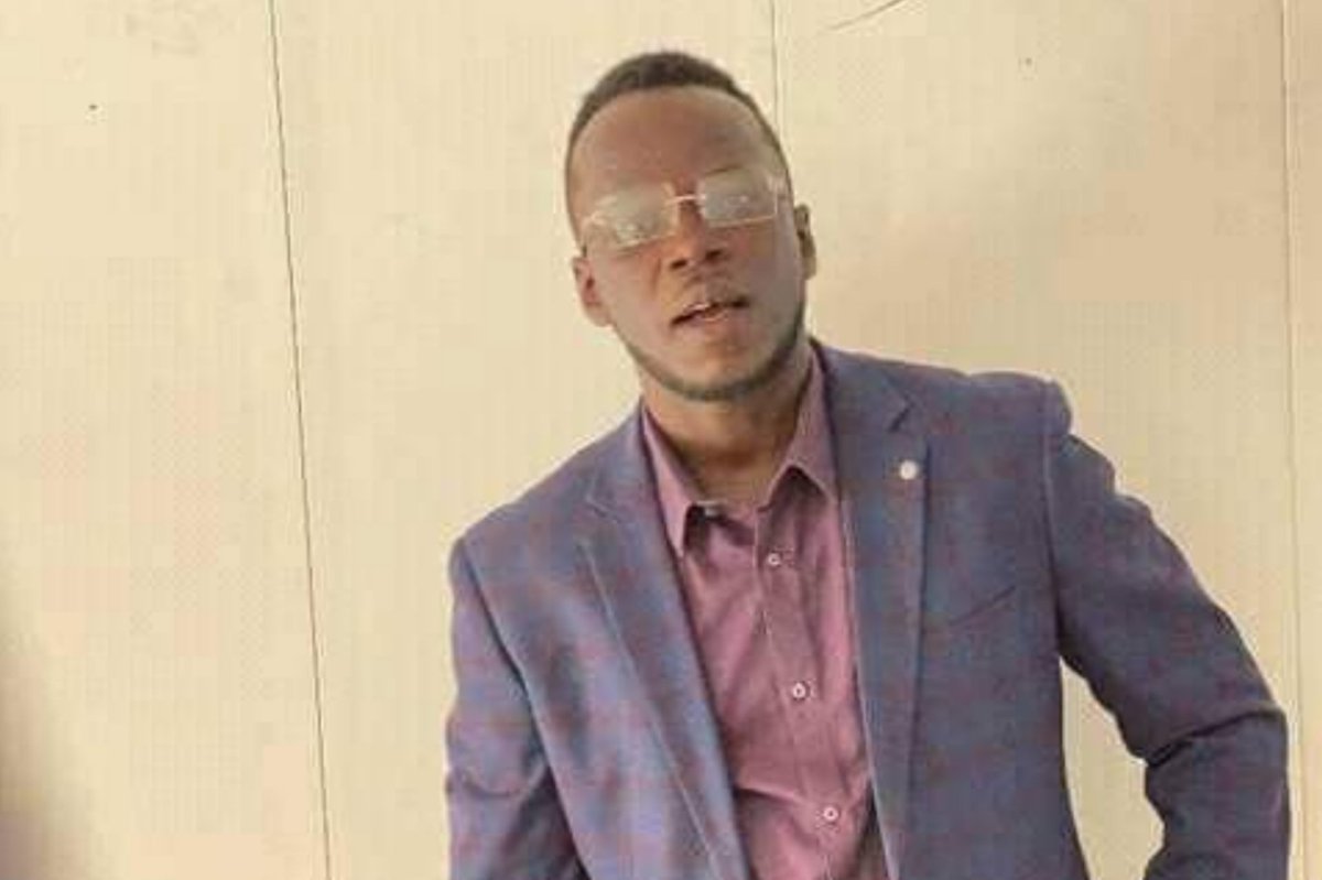 Iphactualite2's tweet photo. Lapolis arete Jounalis #RobestDimanche maten dimanch lan nan kad egzèsis fonksyon l onivo delma 47. Pou kounya Gwo Mouvman pwotestasyon nan Komisarya Delma 33 pou egzije liberasyon l prese prese.@Iphactualite2 https://t.co/mTQj3SE3os