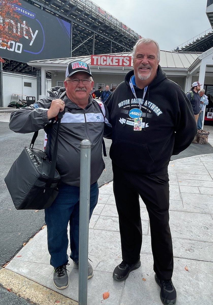 oscarpace's tweet image. Thank you for speaking with me and the pic @DGodfatherMoody @MartinsvilleSwy  #NASCARPlayoffs Listen everyday