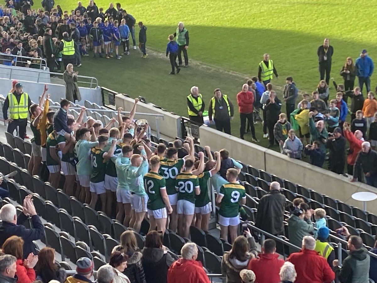 paul_odonovan's tweet photo. St Michael’s ABU 💛💚 https://t.co/qpSMSE351P