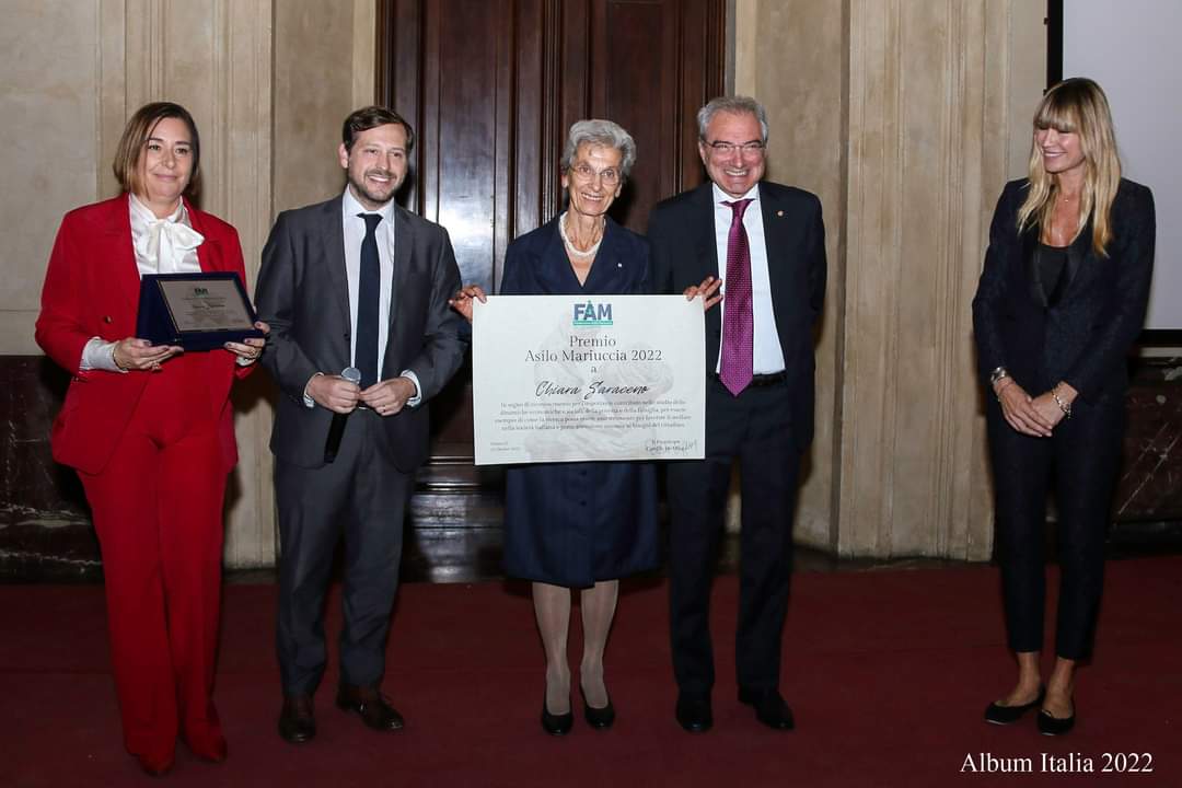 demilato0's tweet photo. Eleonoire Casalegno ha presentato il Premio Fondazione Asilo Mariuccia 2022, alla presenza del Prefetto Renato Saccone.
Premiate:
-Amalia Ercoli Finzi, scienziata aerospaziale;
- Chiara Saraceno, sociologa e filosofa;
- Isabella Castiglioni, scienziata in Fisica applicata. https://t.co/pzp2VmnlLg
