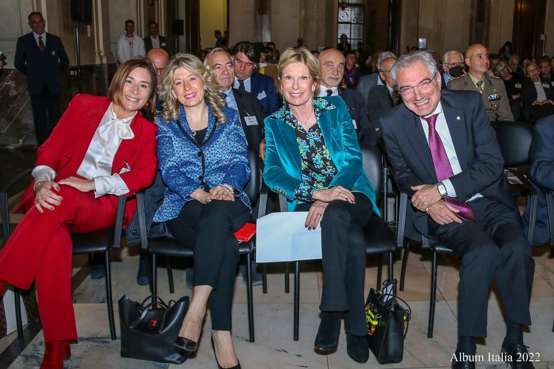 demilato0's tweet photo. Eleonoire Casalegno ha presentato il Premio Fondazione Asilo Mariuccia 2022, alla presenza del Prefetto Renato Saccone.
Premiate:
-Amalia Ercoli Finzi, scienziata aerospaziale;
- Chiara Saraceno, sociologa e filosofa;
- Isabella Castiglioni, scienziata in Fisica applicata. https://t.co/pzp2VmnlLg