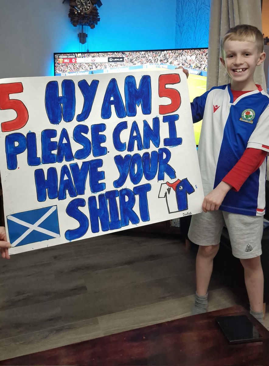 CoachScan's tweet image. @DomHyam_95 Daniel would love your shirt, you're his favourite Rovers Player 😀🔵⚪️