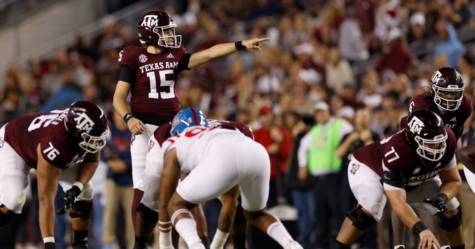 TimVerghese's tweet photo. Texas A&M QB Conner Weigman was the second-highest graded quarterback in the SEC in Week 9 per PFF, with an 87.5 grade on the night.
In his first start, the true freshman threw for 338 yards and four touchdowns, completing 64% of his passes https://t.co/MzTak4mbHA