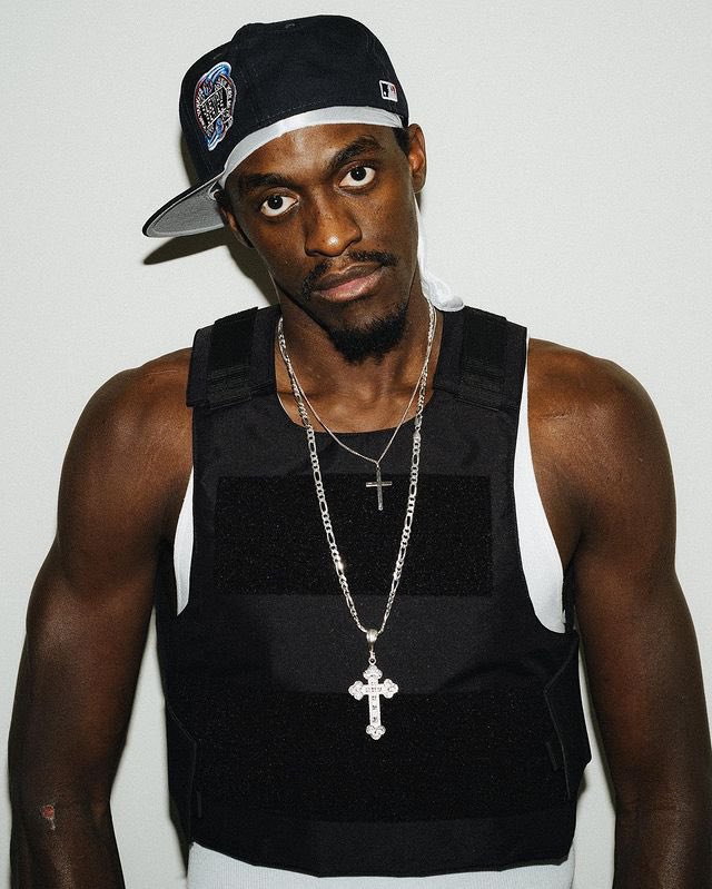 ClutchPoints's tweet photo. Pascal Siakam dressed up as 50 Cent for Halloween 🎃 

(via @pskills43) https://t.co/KdByCN5jl1