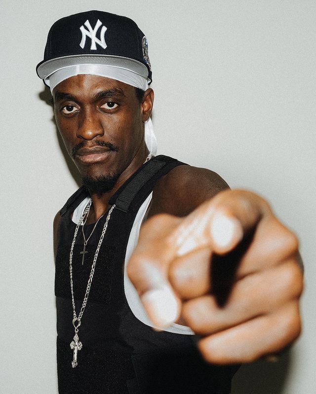 ClutchPoints's tweet photo. Pascal Siakam dressed up as 50 Cent for Halloween 🎃 

(via @pskills43) https://t.co/KdByCN5jl1