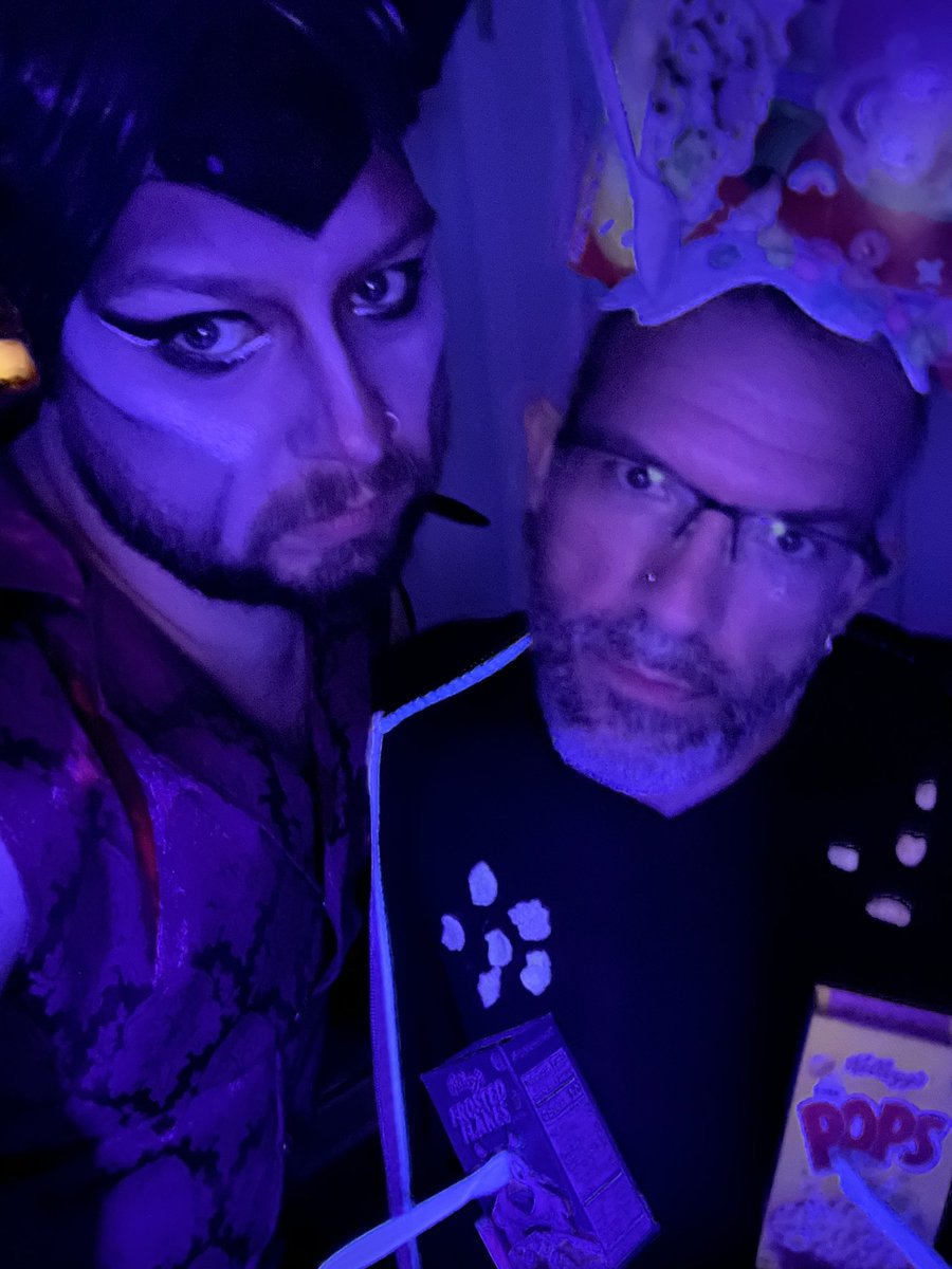 theclayphoenix's tweet photo. #Halloween #halloweenparty2022 #HALLOWEENPARTY #Halloweekend My surprise he gave me a key to his house! 😘 He is the best!! https://t.co/G6ipPdUL48