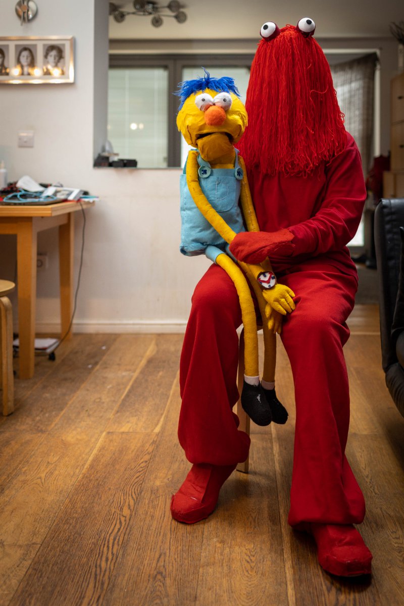 LlewelynCari's tweet photo. Made a puppet, costume and can!! Probably my favourite costume I've ever worn.
@BeckyBocka @japelling https://t.co/NpWn7a2Dkm