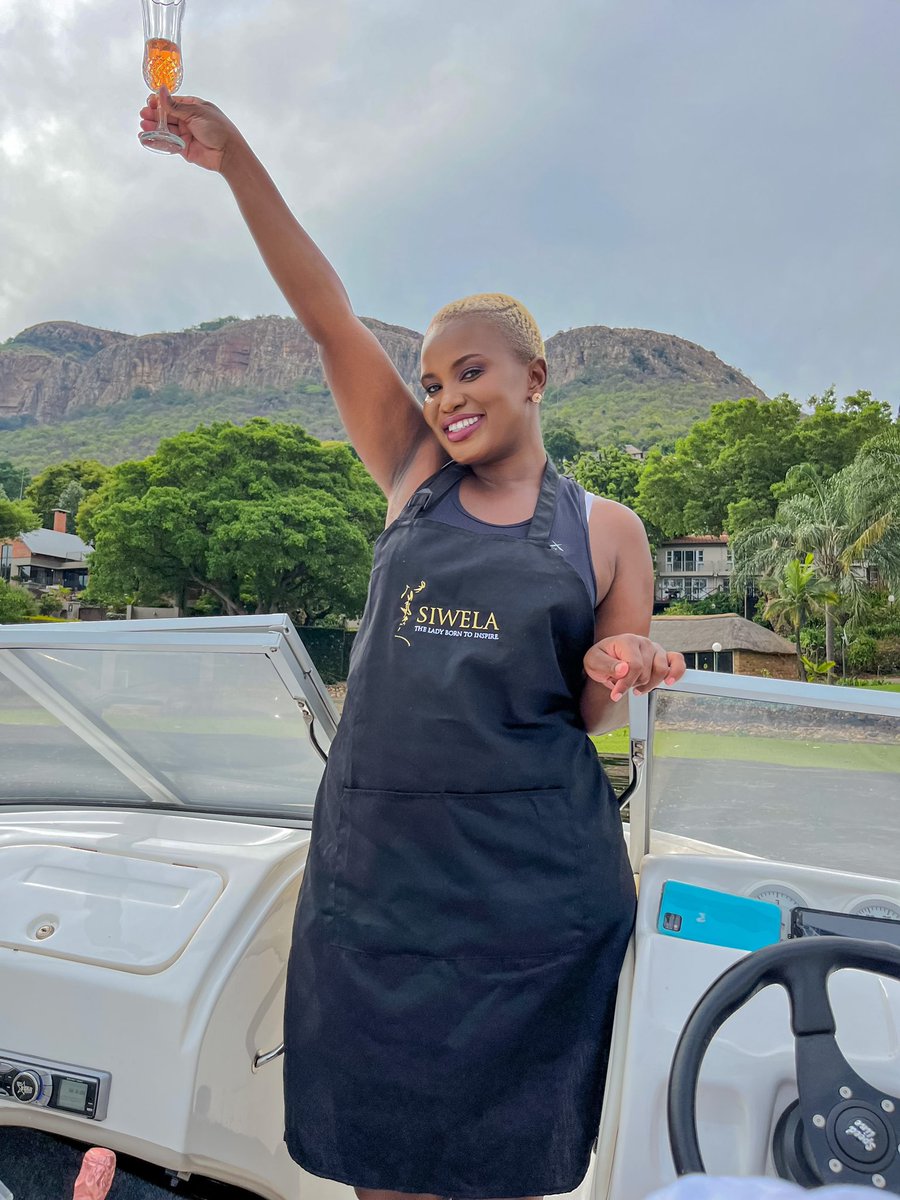 Siwela_Masoga's tweet photo. Wine is my passion. It hasn't been an easy journey, but I am not giving up. 🍷 https://t.co/6nlmclHlod