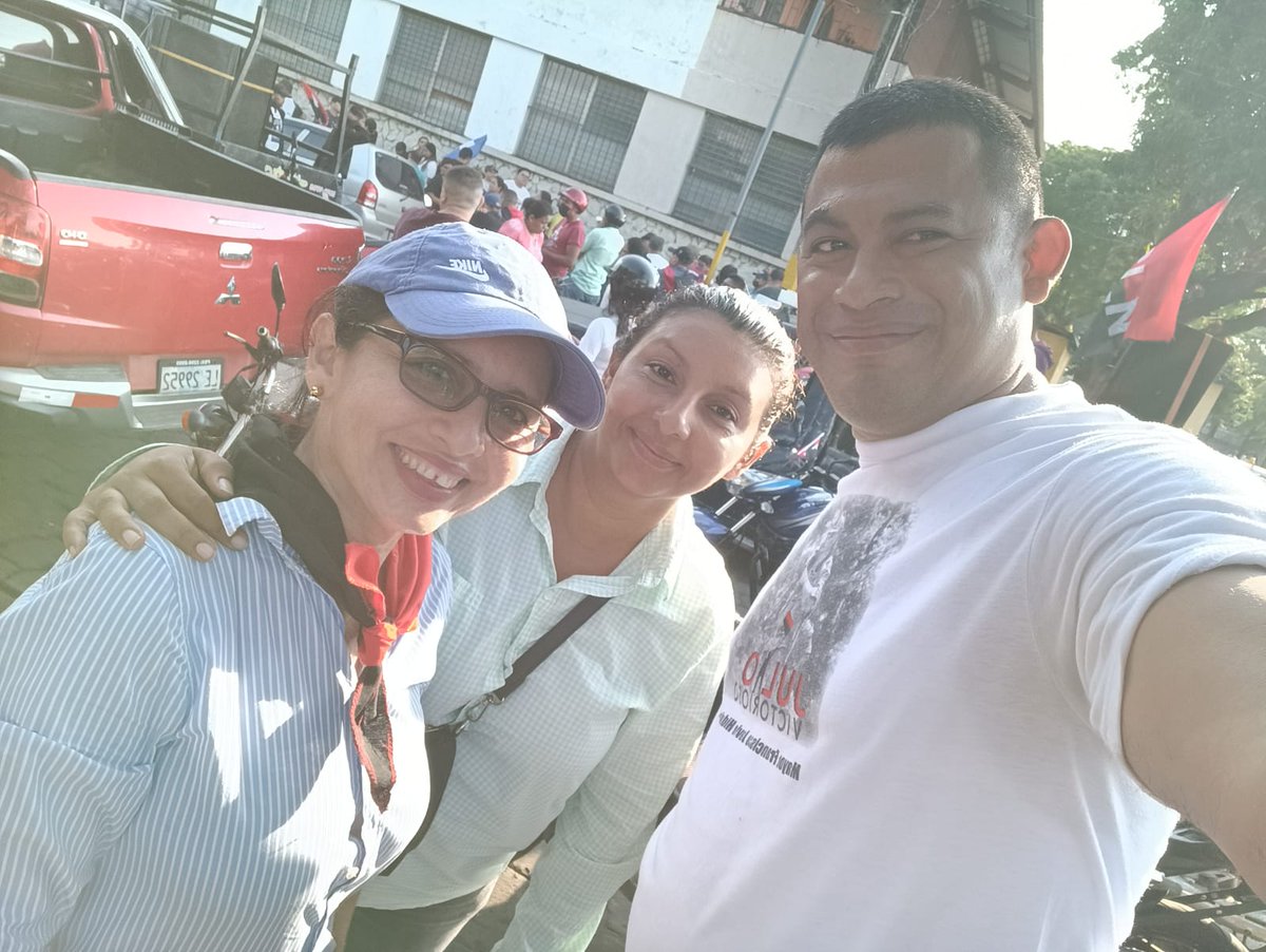 Seguros de nuestros votos en la casilla 2, este 6 de Noviembre
a primera hora y ser ejemplo a nuestro núcleo familiar, vecinos y amigos.
#UnidosEnVictorias 
#UnidosVencemosVenceremos
