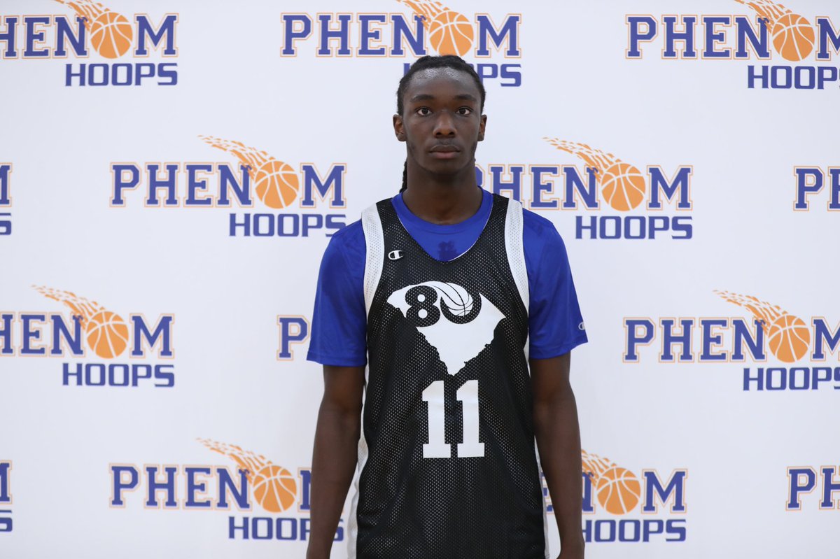 2023 Khaleed Heywood (North Augusta) has a swift elusiveness that makes his game so productive and natural in the flow of action, keeps defenders guessing with look offs and provides automatic paint touches with finishing options #SCTop80