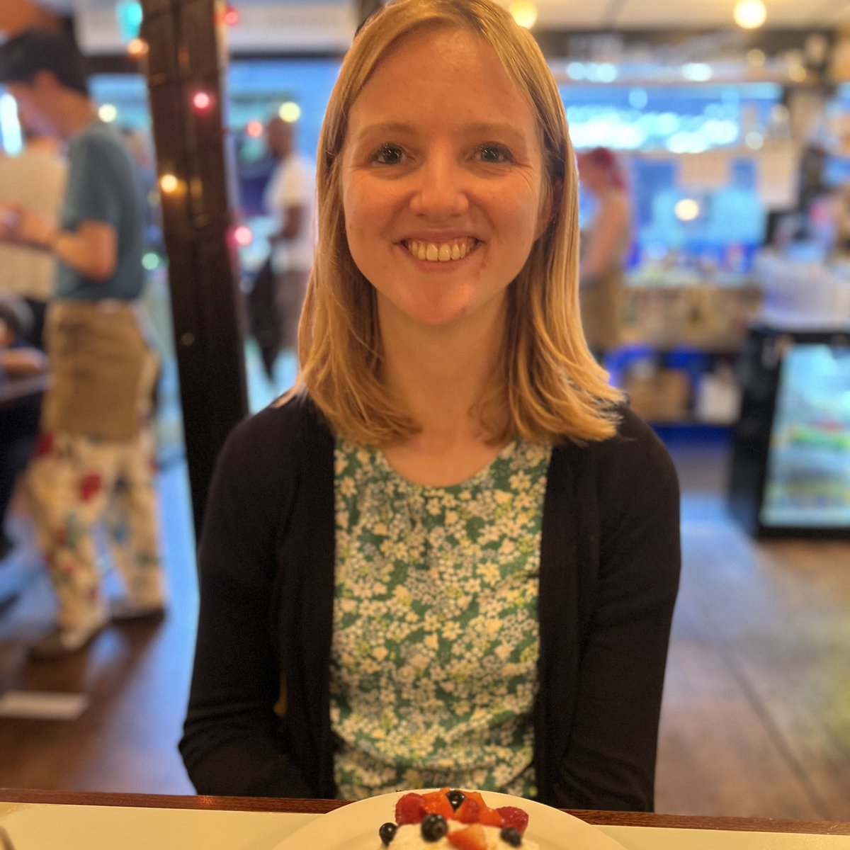 charliersmith1's tweet image. This is the (very) happy face of someone who’s going on holiday tomorrow!! First time abroad in a loooong time, and I seriously can’t wait!! 😀