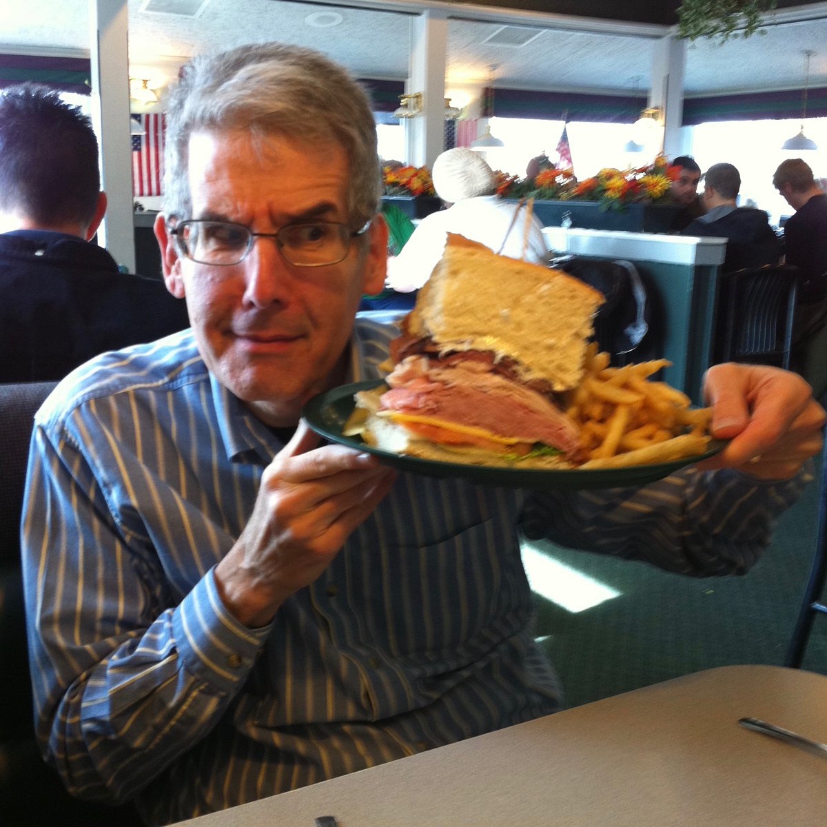 Sure, today's lunch was perfectly acceptable, but I'd much rather have had the lunch I ingested a dozen years ago today when I slipped away from the Columbus World Fantasy Convention to hit the Ohio Deli & Restaurant for the Dagwood Sandwich @AdamRichman once defeated.