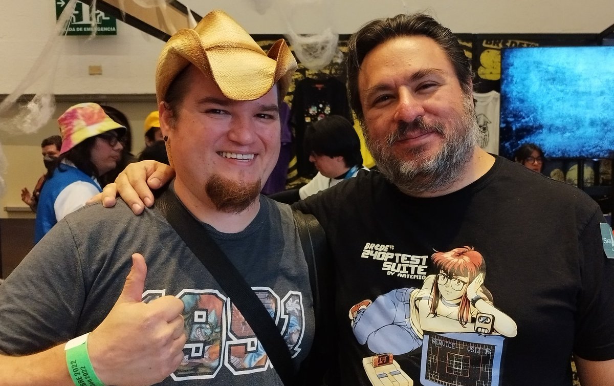 RETROGAMER_MX's tweet photo. Ayer fue uno de los días más bellos que he tenido en mucho tiempo. Pude platicar por varias horas con @Artemio quien es una increíble persona y un gran ser humano. Muchas gracias Artemio por compartir tu sabiduría. #LaMoleHorrorEdition #brcdevg #videogames https://t.co/3tQPf27tHD