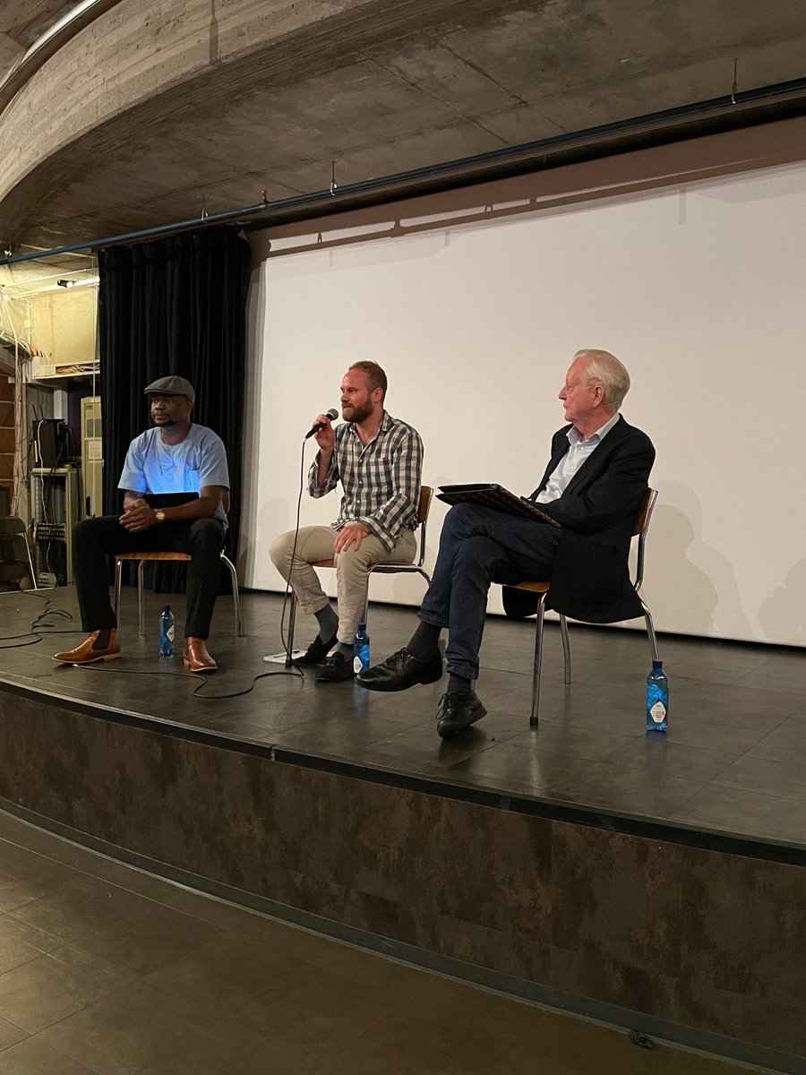 As the Zimbabwean election 2023 is coming up, President, the documentary following <a href="/nelsonchamisa/">nelson chamisa</a> and the MDC, Movement for Democratic Change, in the 2018 election is highly relevant 1/2