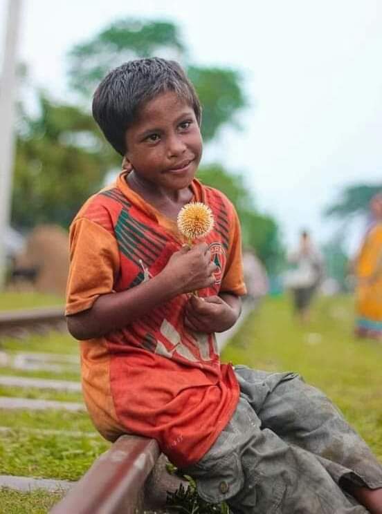 مستقبل ٽيڪنالاجي ۽ تحقيق جو آهي نياڻين کي گهڻو ڏاج ڏيڻ جي بدران بهتر تعليم ڏياريو.