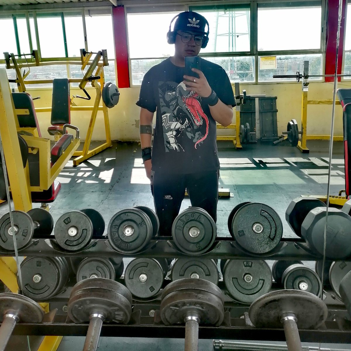 #NuevaFotoDePerfil
Si un perdedor hace muchos esfuerzos quizás pueda sobrepasar el poder que tiene un guerrero distinguido.