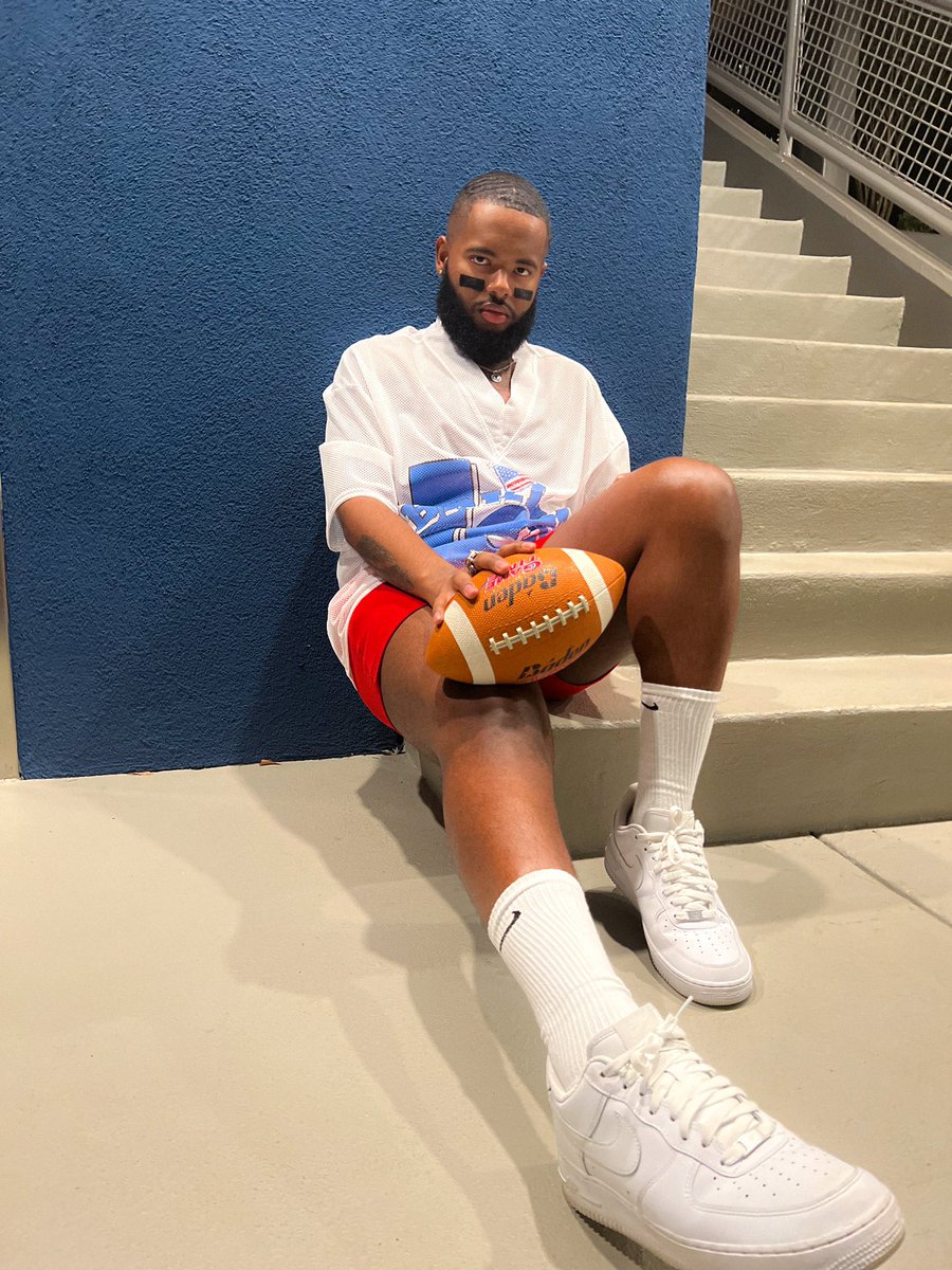 Icyshaneee's tweet photo. Stay watching from the sidelines 🏆 https://t.co/mBdpfcANqR