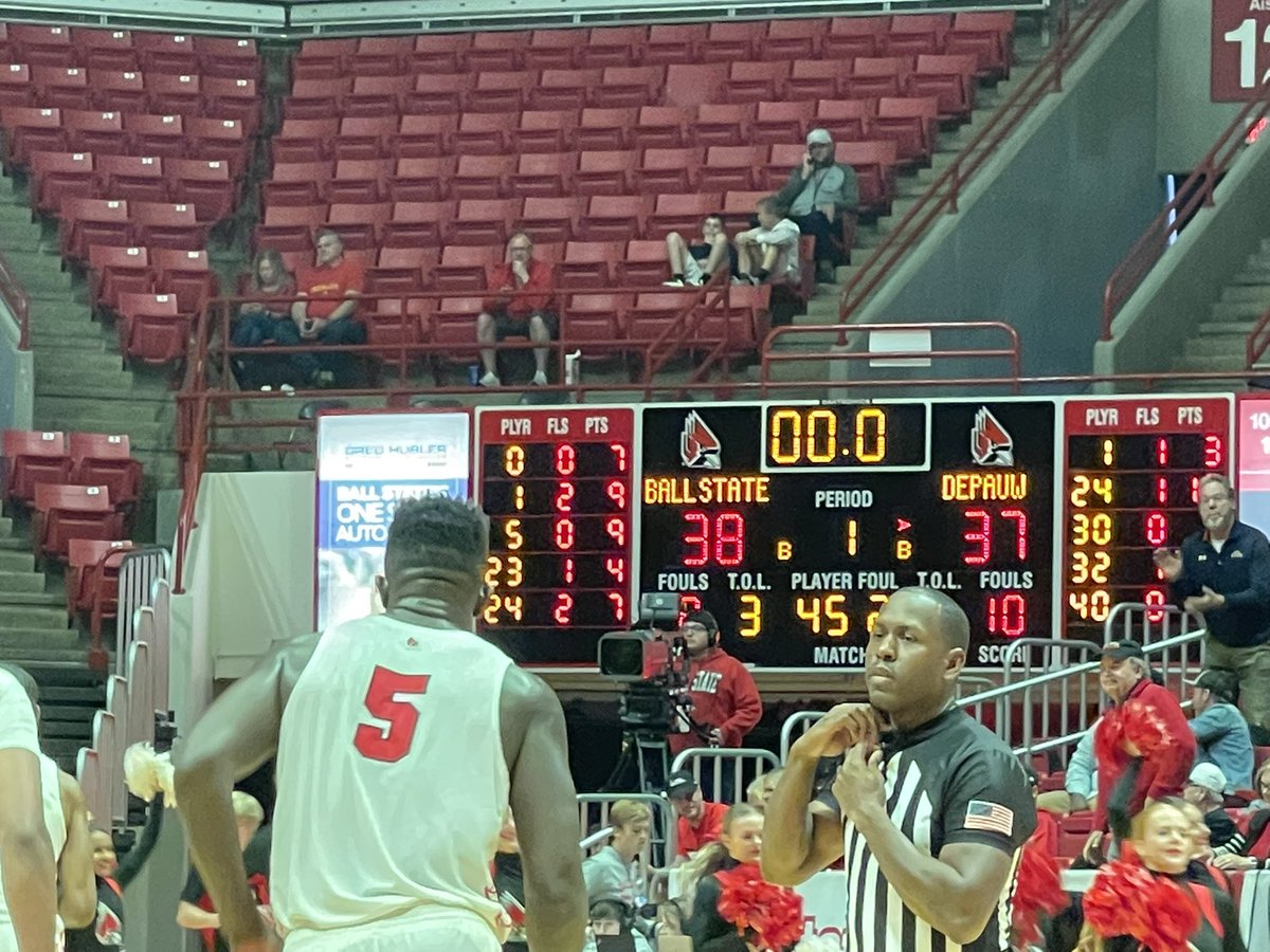 Hamhoosier's tweet photo. Witnessed a great first half by the @DePauwU Tigers before falling to a strong, athletic D1 @BallState team.#TigerStrong https://t.co/GpLuKTAOIG