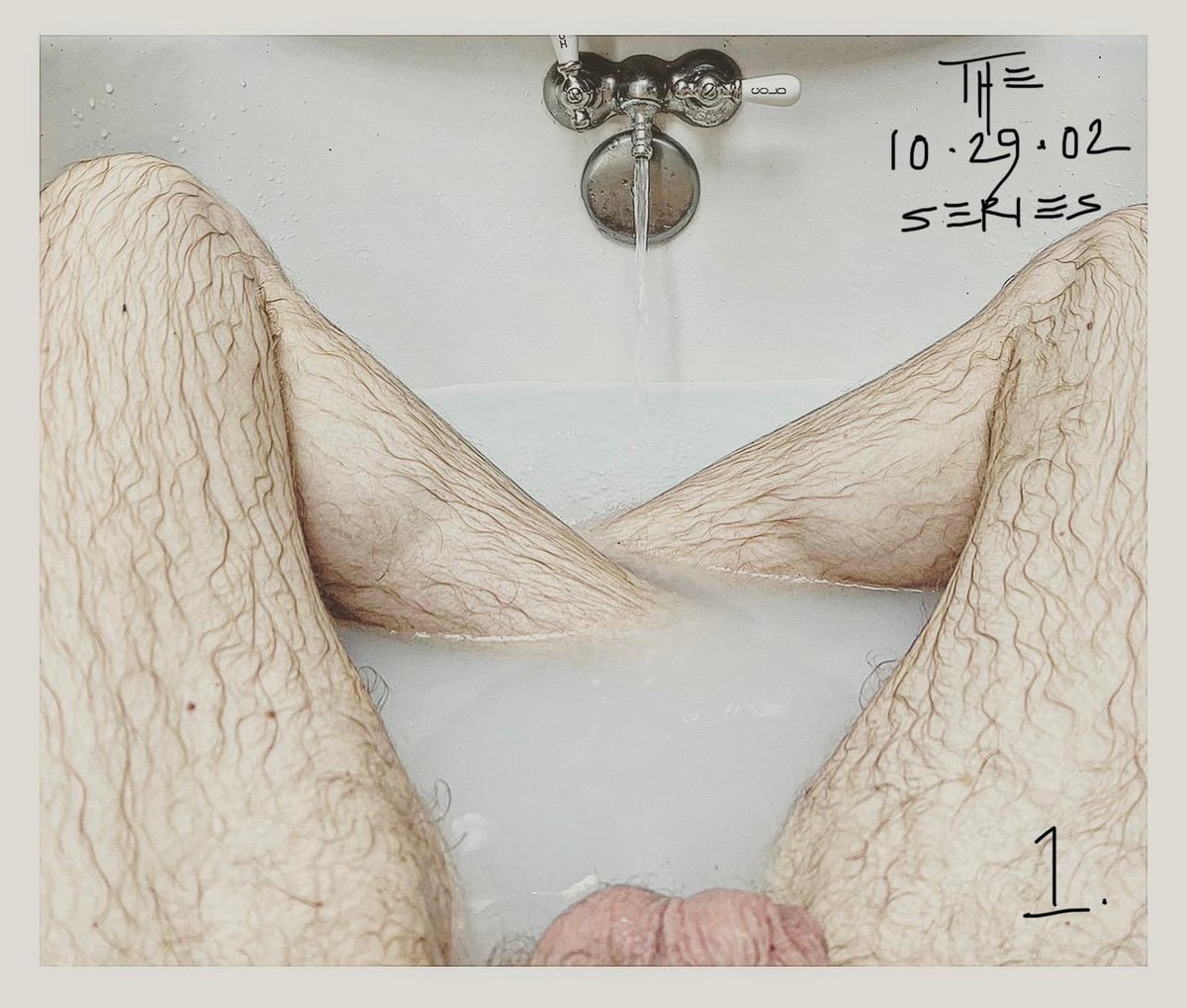hubby_d's tweet photo. The best series of the good day in the bath. https://t.co/qh8Xz29yGH