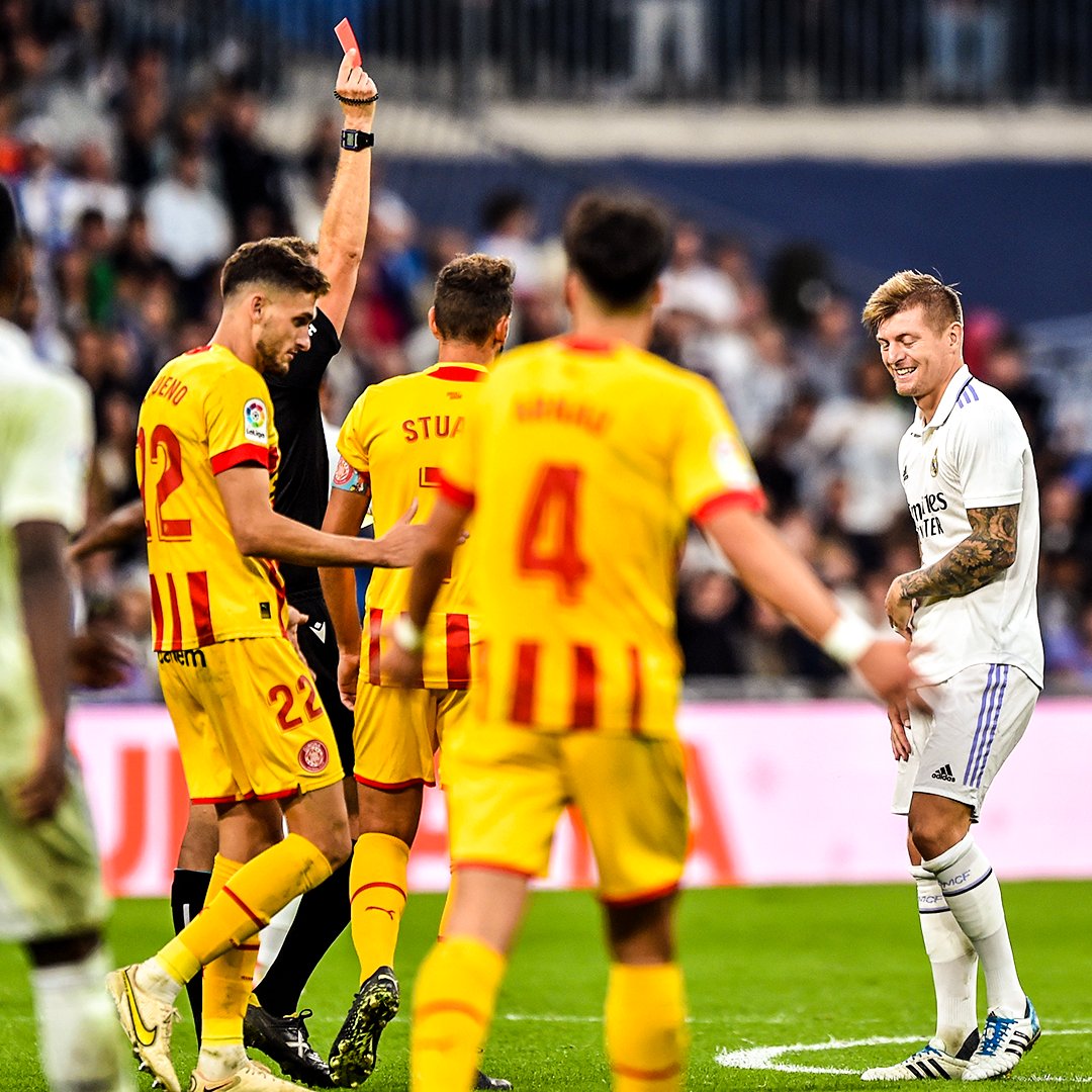 Toni Kroos was sent off for the first time in his career 👋