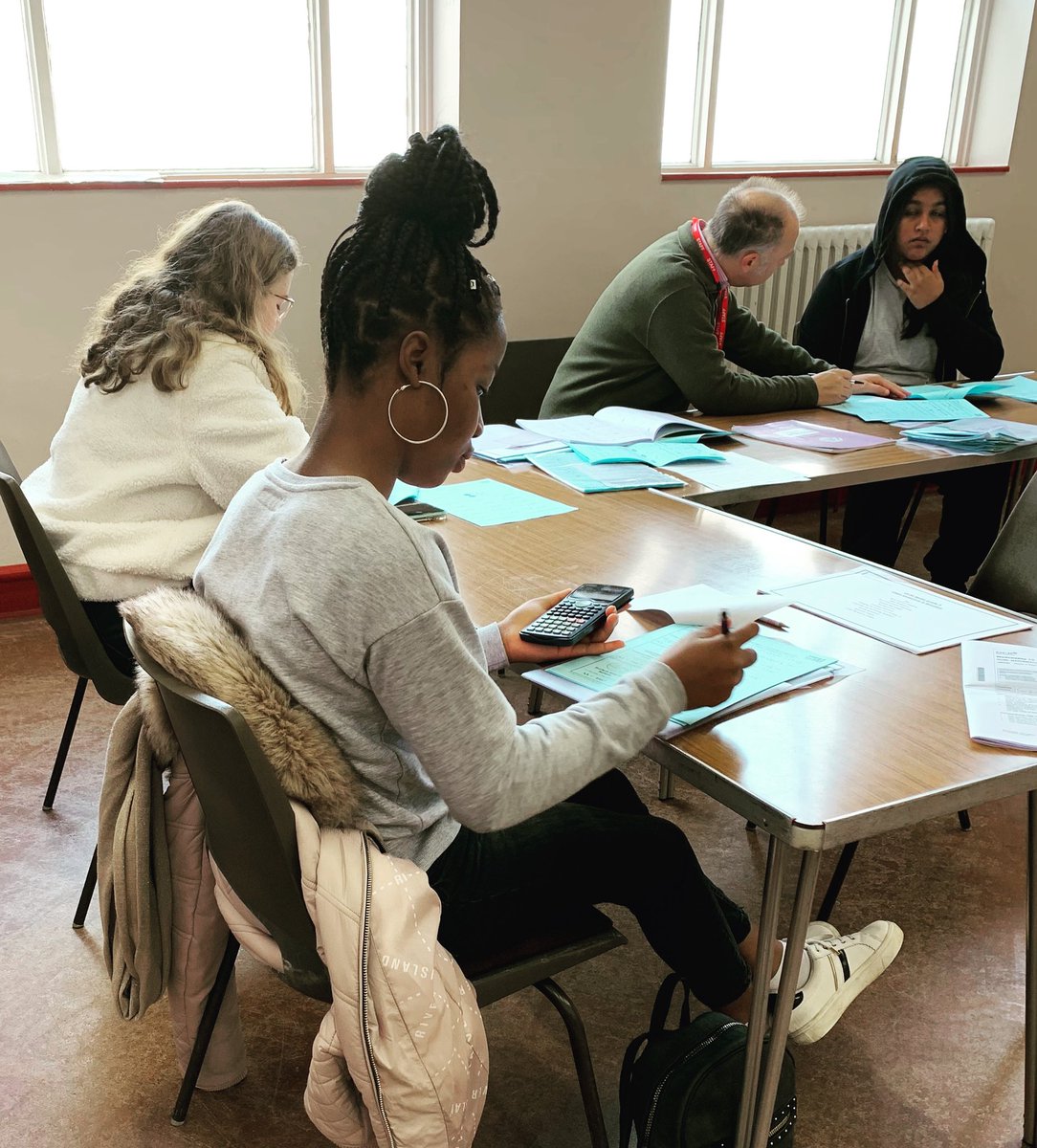 FCLdarlington's tweet photo. Considering a tutor for exam preparation?
FCL supports students of all ages with GCSE, A-level, SATS, 11+, year 6-7 transition exams.
#tutor #southshields #sunderland #exams #gcse #sats #alevel #mathstuition #englishtuition #sciencetuition https://t.co/4efhUyDgTp