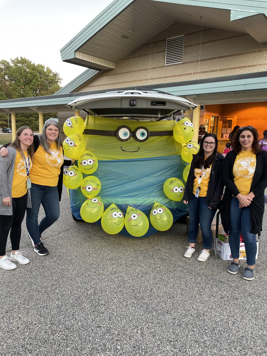 Ward_Colts's tweet image. Thank you to everyone that helped make our annual Fall Festival a success! We had a GREAT turnout! #wardstrong #4houses1school