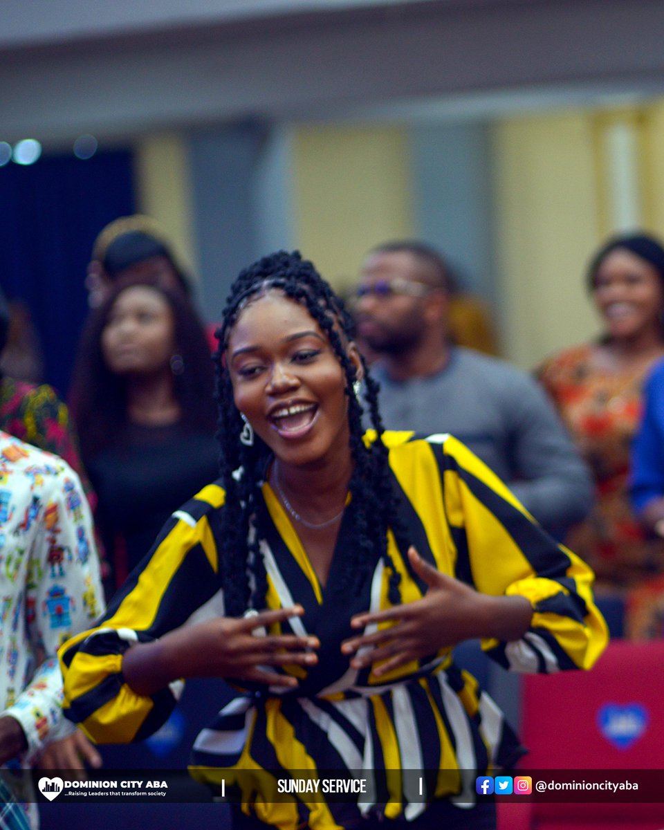 dominioncityaba's tweet photo. His Glory comes down as we sing joyfully unto the LordπΆ
.
.
#SundayService #DCAba #Praise
#DominioncityAba
#DominionCity https://t.co/n2FoHf5M08