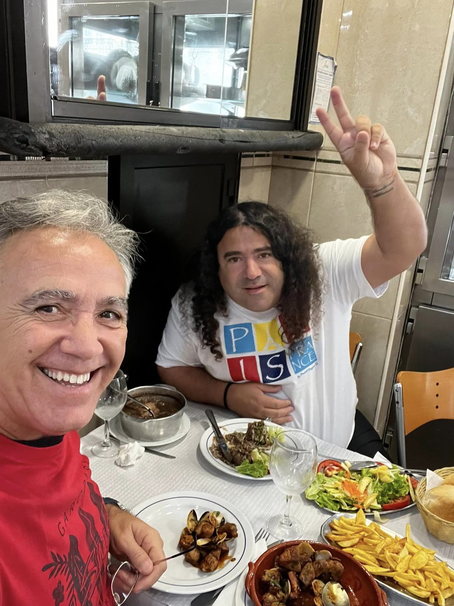 odarasprod's tweet photo. En excellente compagnie de l'ami Nuno Barroso, grand musicien représentant de l'art portugais dans toutes ses dimensions.
https://t.co/6thb8dXeKz
https://t.co/4ydy2rrzCH https://t.co/DvgcPJT8QM