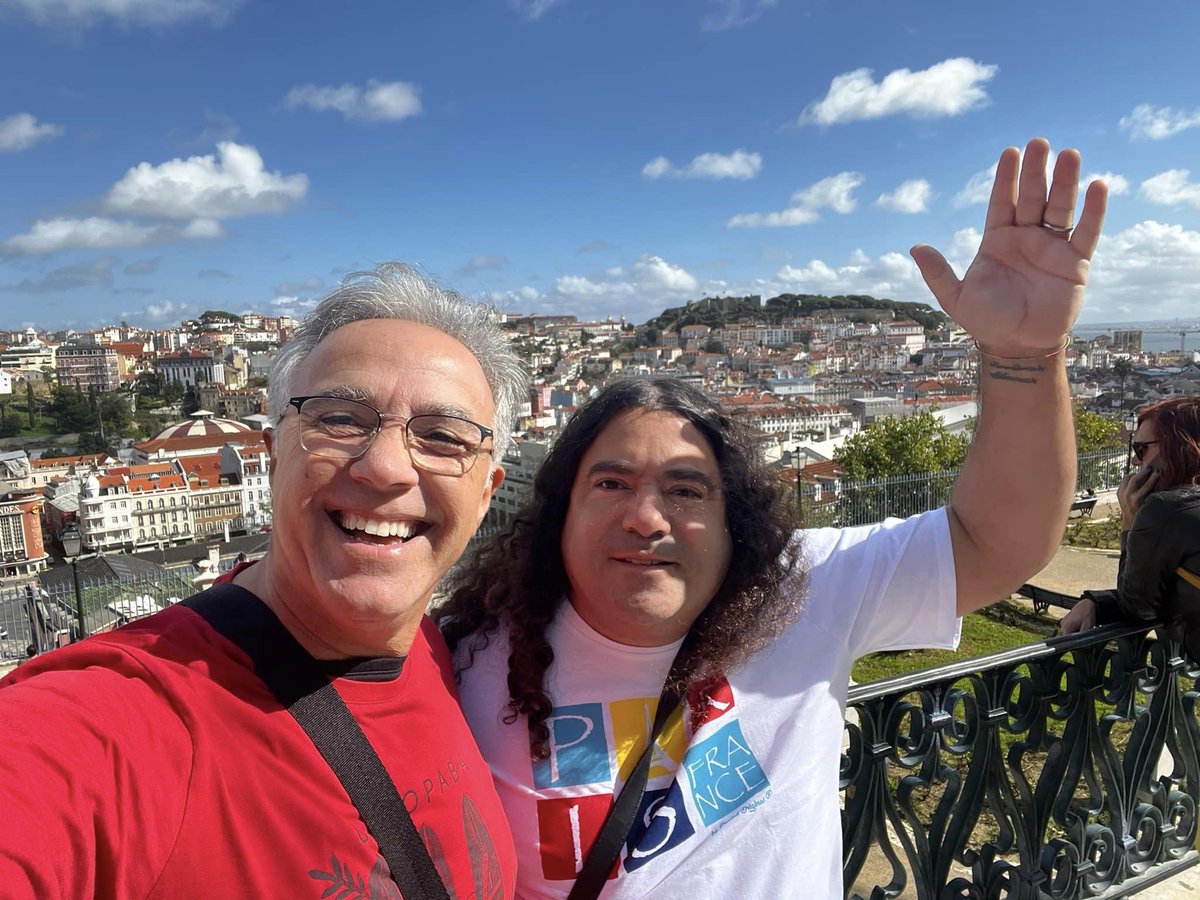 odarasprod's tweet photo. En excellente compagnie de l'ami Nuno Barroso, grand musicien représentant de l'art portugais dans toutes ses dimensions.
https://t.co/6thb8dXeKz
https://t.co/4ydy2rrzCH https://t.co/DvgcPJT8QM