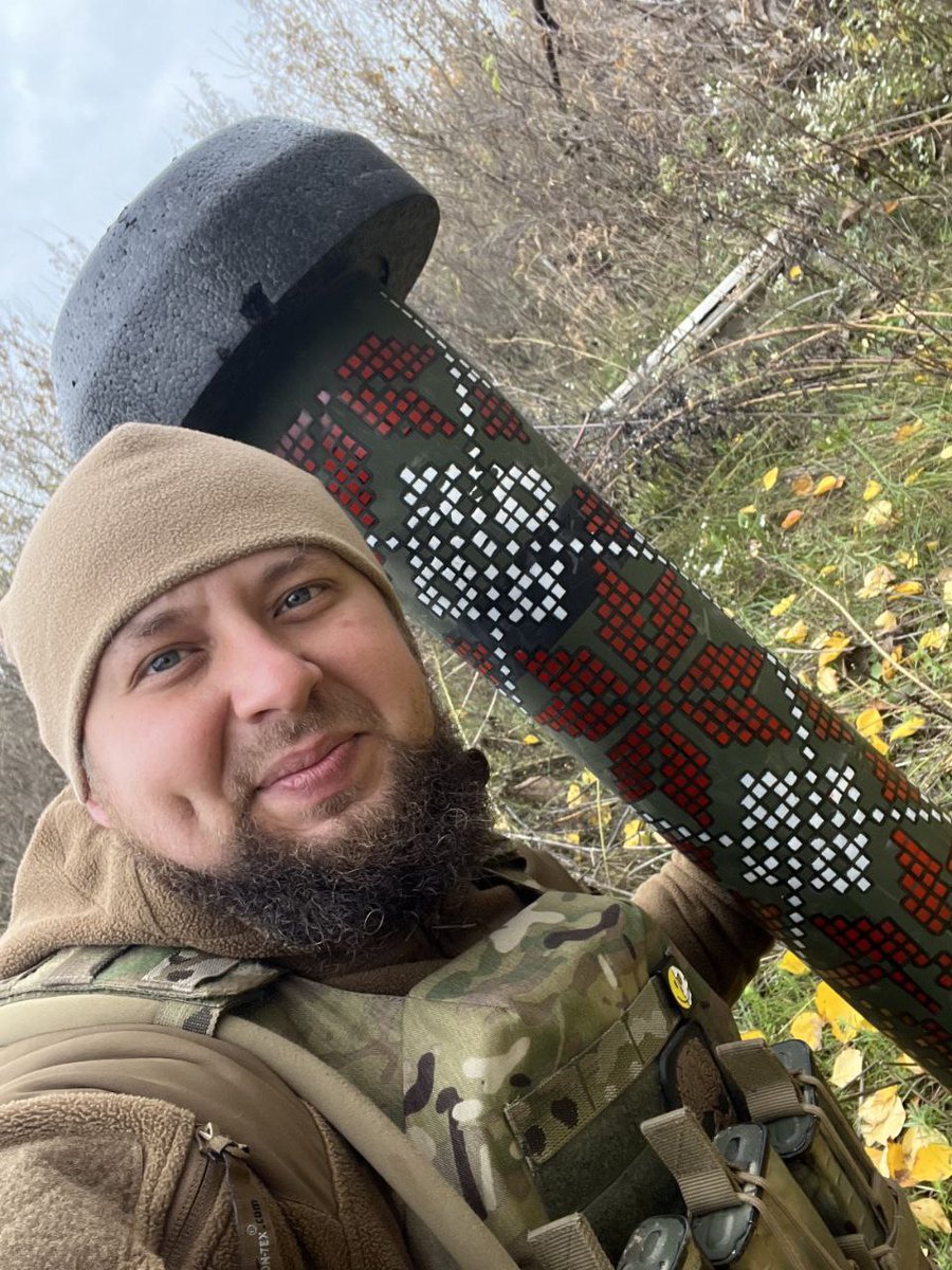 Phil_Coffins's tweet image. This is definitely the most beautiful Javelin I've ever seen, decorated with traditional Ukrainian designs, worthy of @saintjavelin herself. 👀😍

SLAVA UKRAINI! HEROYAM SLAVA! 🇺🇦

#Ukraine #UkraineWillWin #RussiaIsLosing #Art