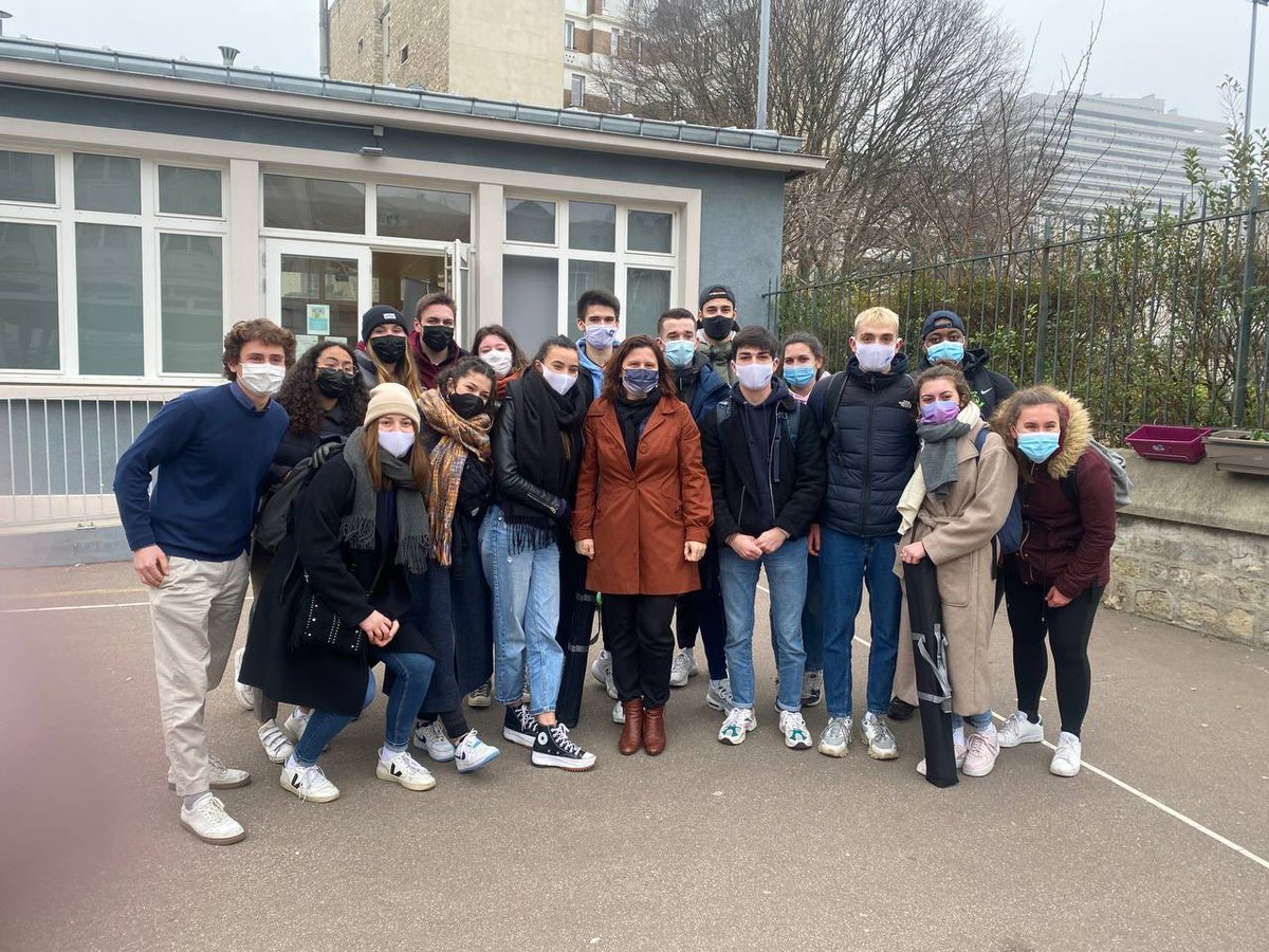 [2021-2022 : c’est terminé ☑️]

Voilà maintenant 1 semaine que mon engagement au sein du réseau associatif étudiant, et + particulièrement au sein de l’<a href="/ANESTAPS/">ANESTAPS</a> s’est terminé. 

Ce fut une année de rencontres, de projets et de luttes, que je n’oublierai jamais.

Juste, merci💙.