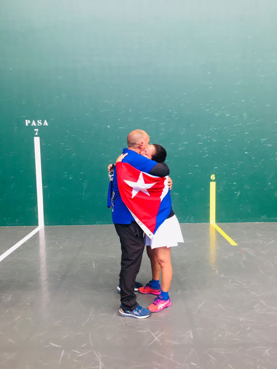 Exitosa participación de #Cuba en el Campeonato Mundial Absoluto de Pelota Vasca  #CubaPorLaVida #MatancerosEnVictoria <a href="/SuselyMorfaG/">Susely Morfa González</a> <a href="/DanielBazPrez1/">Daniel Baz Pérez</a> <a href="/PartidoPCC/">Partido Comunista de Cuba</a> <a href="/InderCuba/">INDER</a> <a href="/CMontiller/">Osvaldo C. Vento Montiller</a> <a href="/mariofsabines/">Mario Sabines Lorenzo</a> <a href="/InderMatanzas/">INDER Matanzas</a>