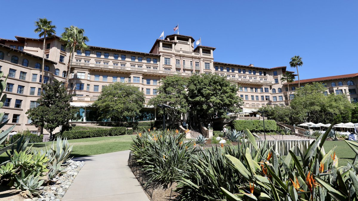 James Fanson (@jfanson) on Twitter photo The Langham is one of my favorite places in Pasadena. Rebuilt on the original design but to modern building codes, it’s like stepping into a past age of elegance, but with modern conveniences and safety. <a href="/LanghamPasadena/">The Langham Huntington, Pasadena</a> The Langham is one of my favorite places in Pasadena. Rebuilt on the original design but to modern building codes, it’s like stepping into a past age of elegance, but with modern conveniences and safety. <a href="/LanghamPasadena/">The Langham Huntington, Pasadena</a>
