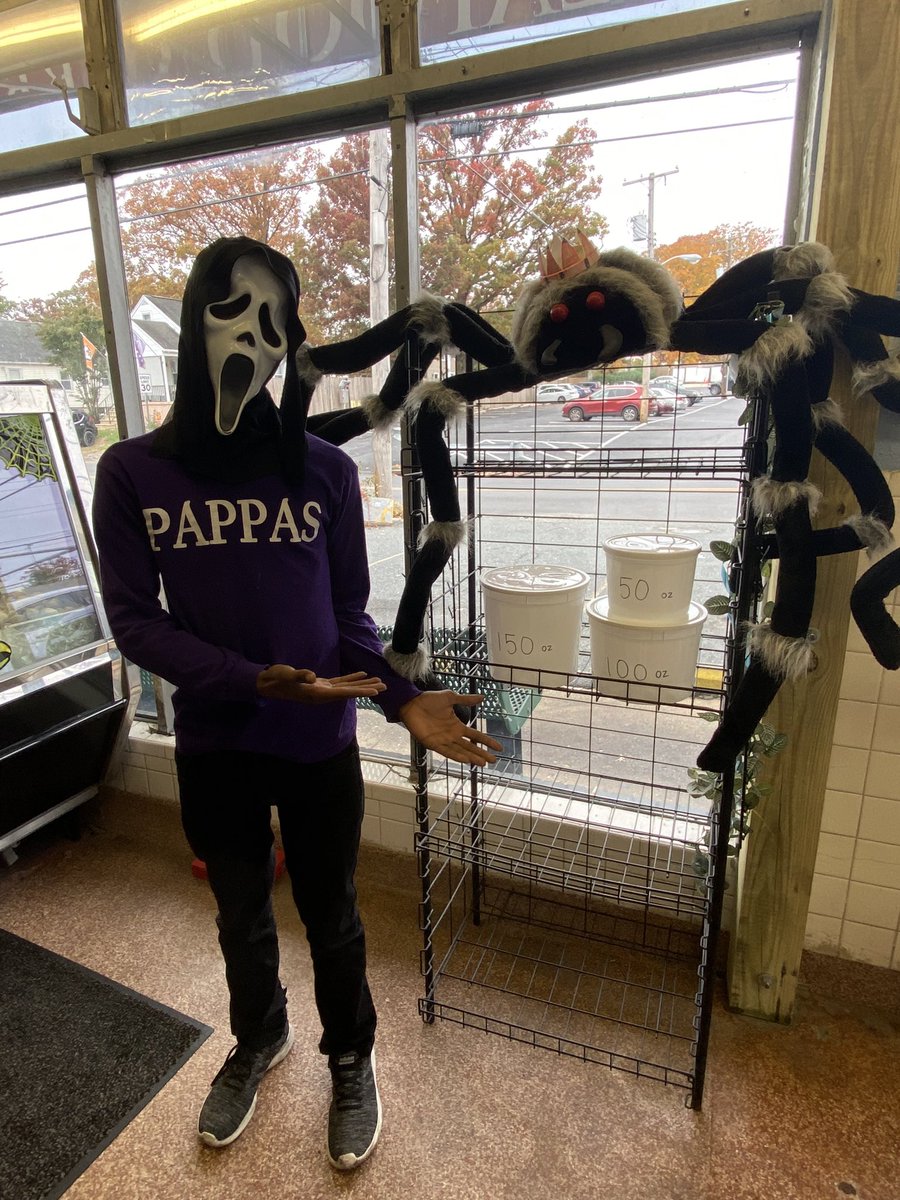 PappasSeafoodCo's tweet photo. Happy Halloween! Come and get your Crab Mixture Bucket before it’s too late ☠️ https://t.co/exkszXT4d7